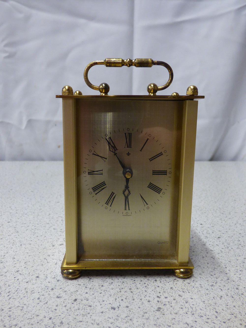 Lot 201: A Gold-Coloured Quartz Carriage Clock, Germany