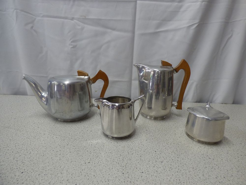 Lot 217: A 4-Piece Picquot Silver-Toned Tea/Coffee Set