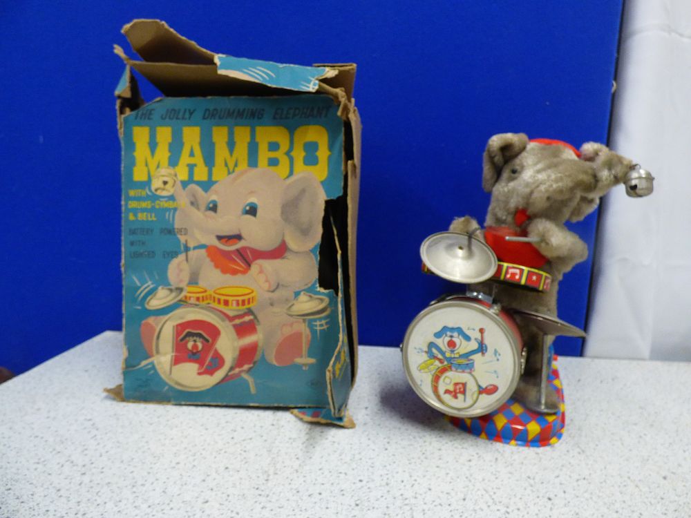 Lot 231: A Vintage Jolly Drumming Elephant Mambo Battery Powered Toy with Box