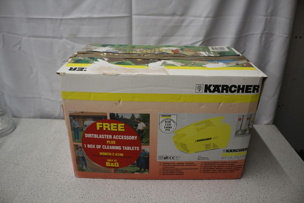 Lot 258: A Kärcher 411A PLUS Pressure Washer