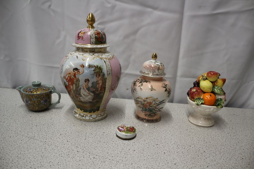 Lot 270: Mixed Collection of China
