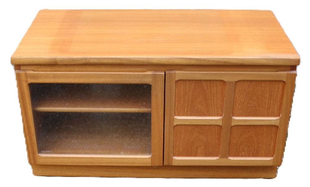Lot 246: Nathan Mid-Century Modern Teak TV Media Cabinet, Model S414