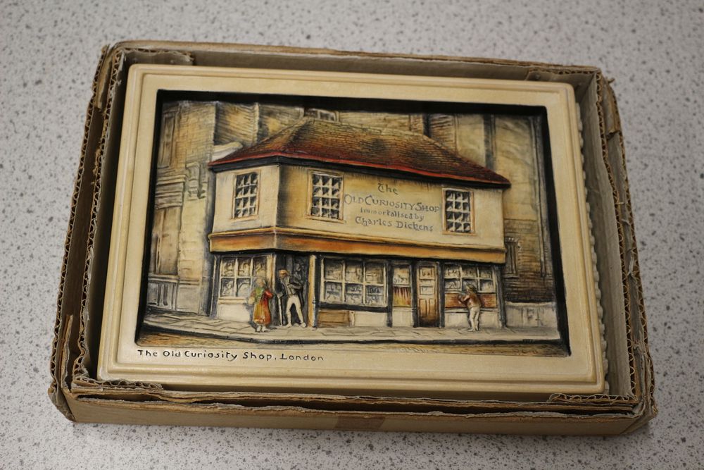 Lot 362: Bossons A. Osborne Ivorex Hand-Painted Plaque, 'The Old Curiosity Shop, London', circa 1925