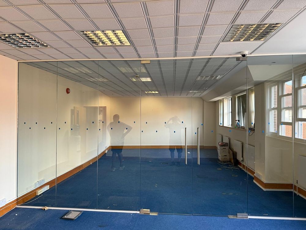 Lot 324: Large Clear Glass Partition System with Door