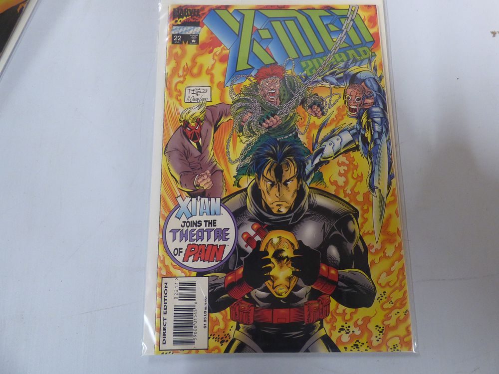 Lot 201: Marvel Comics X-MEN 2099 #22 Comic Book