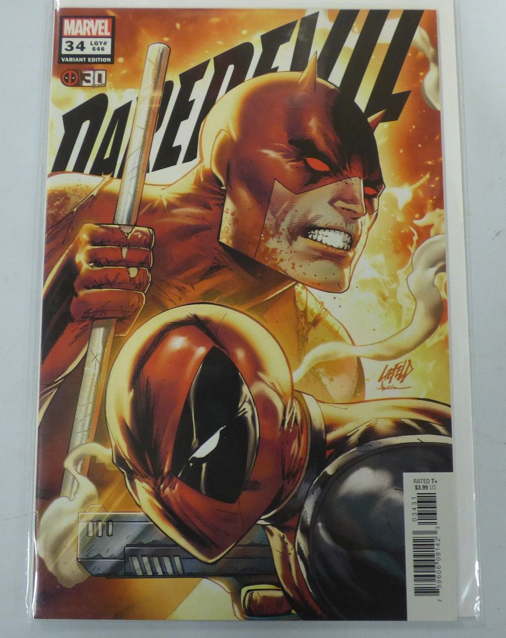 Lot 342: Marvel Daredevil #34 Variant Edition Comic Book