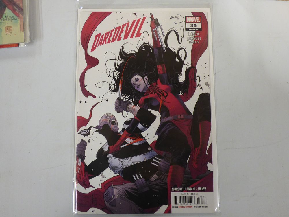 Lot 344: Marvel Daredevil #35 Comic Book