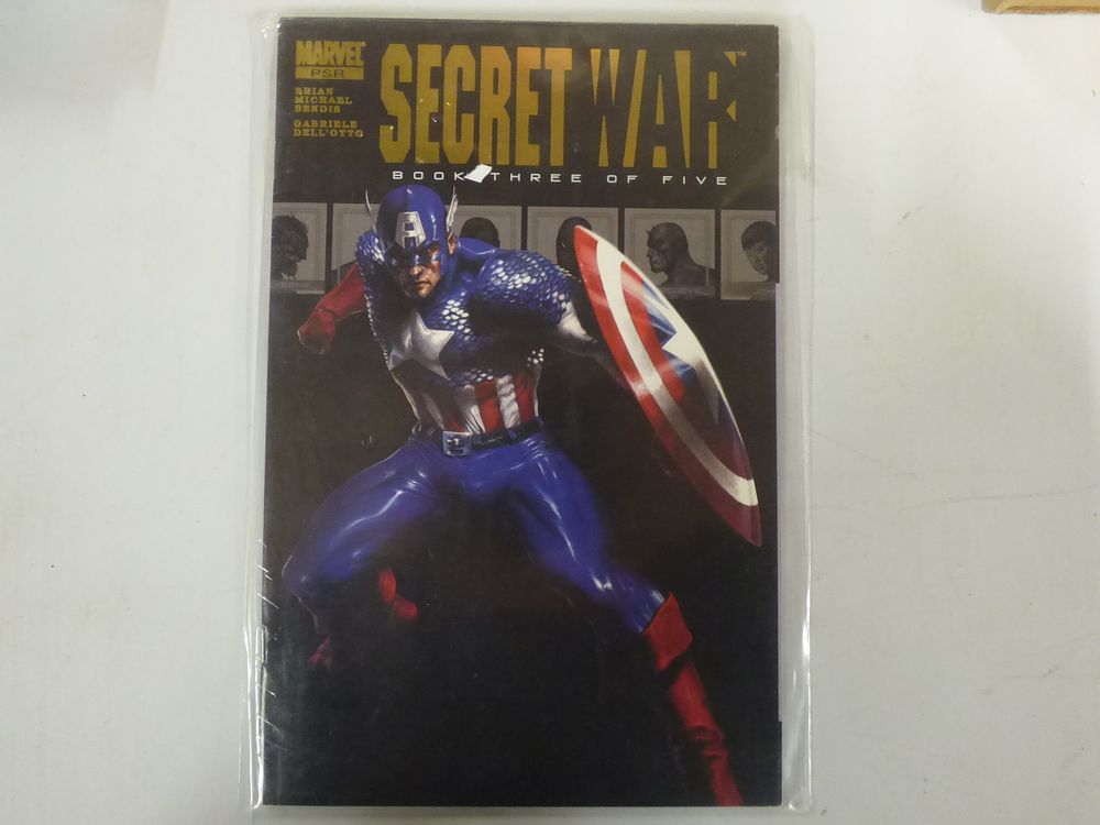 Lot 366: Marvel Secret War Comic Book Three of Five