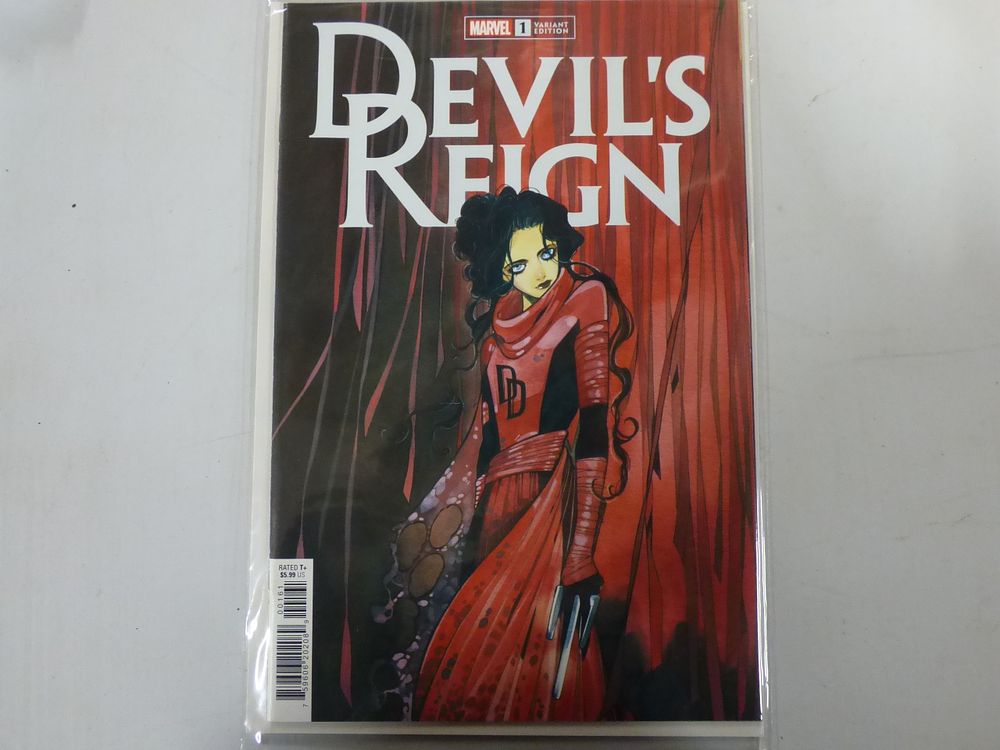 Lot 385: A Marvel Devil's Reign #1 Peach Momoko Variant Comic Book