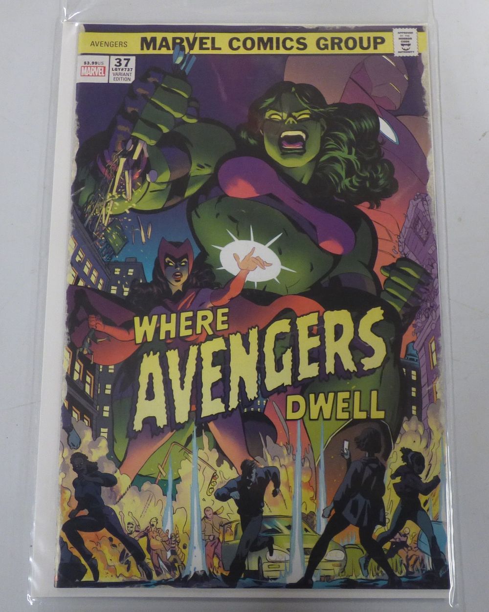 Lot 390: Marvel Comics Avengers #37 Where Avengers Dwell Variant Edition