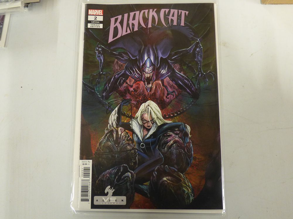 Lot 400: Marvel Black Cat #2 Peach Momoko Alien Variant Comic Book