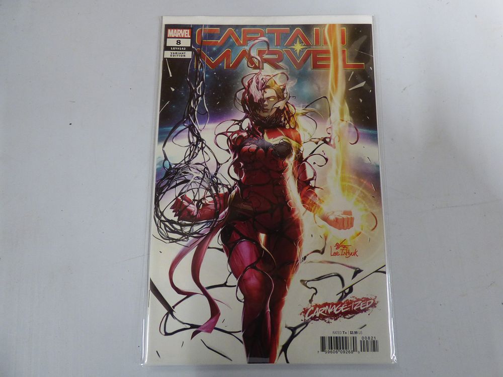 Lot 423: Captain Marvel #8 Inhyuk Lee Carnage-ized Variant Comic