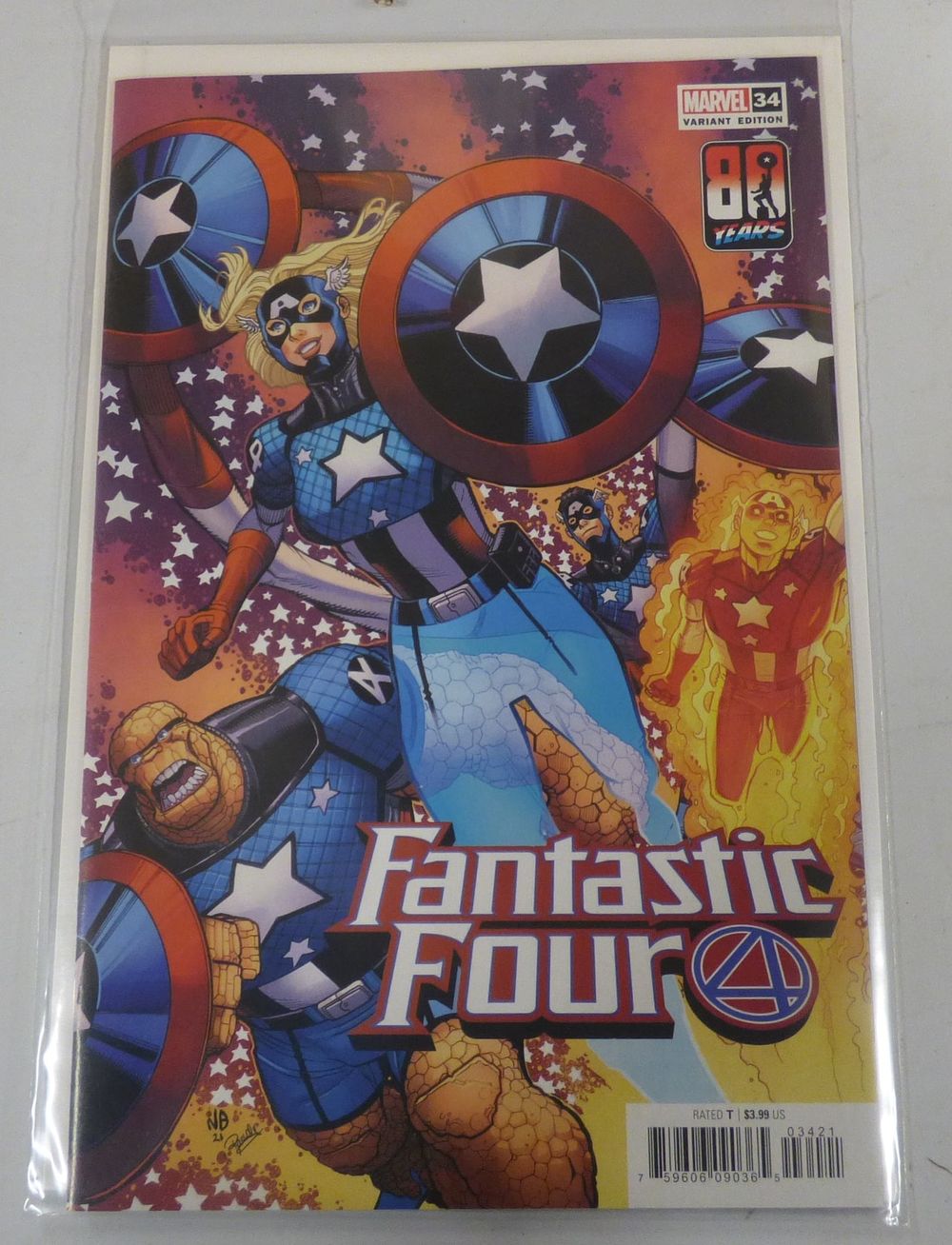 Lot 433: Marvel Fantastic Four #34 Nick Bradshaw Captain America Variant Comic