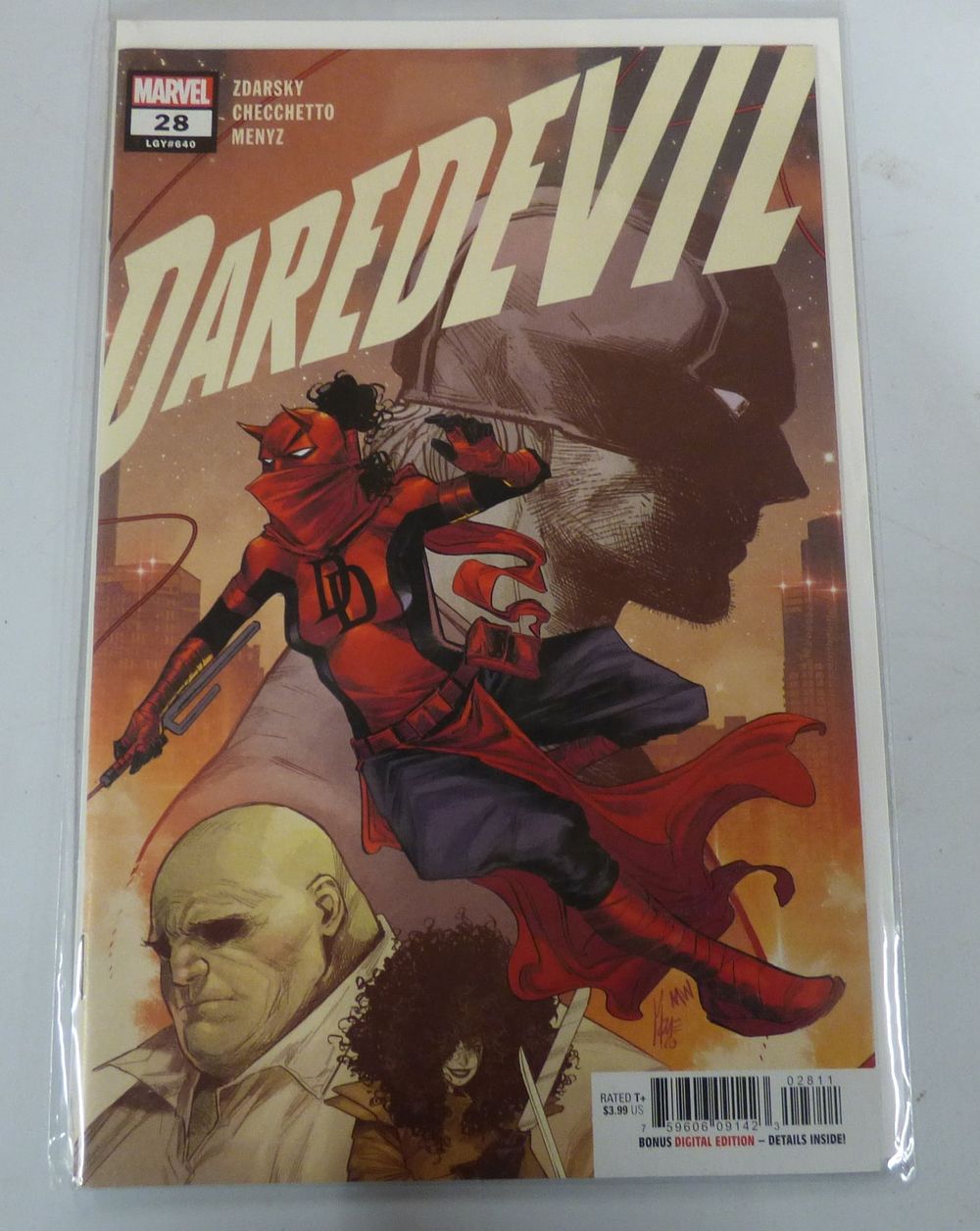 Lot 441: Marvel Daredevil Comic Book Issue #28 (Legacy #640)