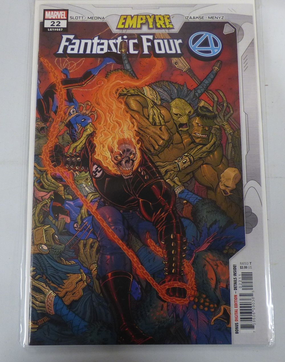 Lot 453: Marvel Empyre Fantastic Four #22 Comic Book with Ghost Rider