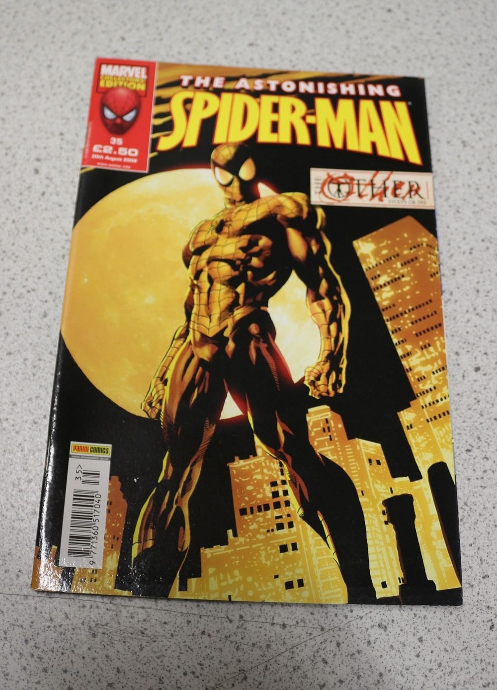 Lot 512: Marvel Collector's Edition The Astonishing Spider-Man Comic