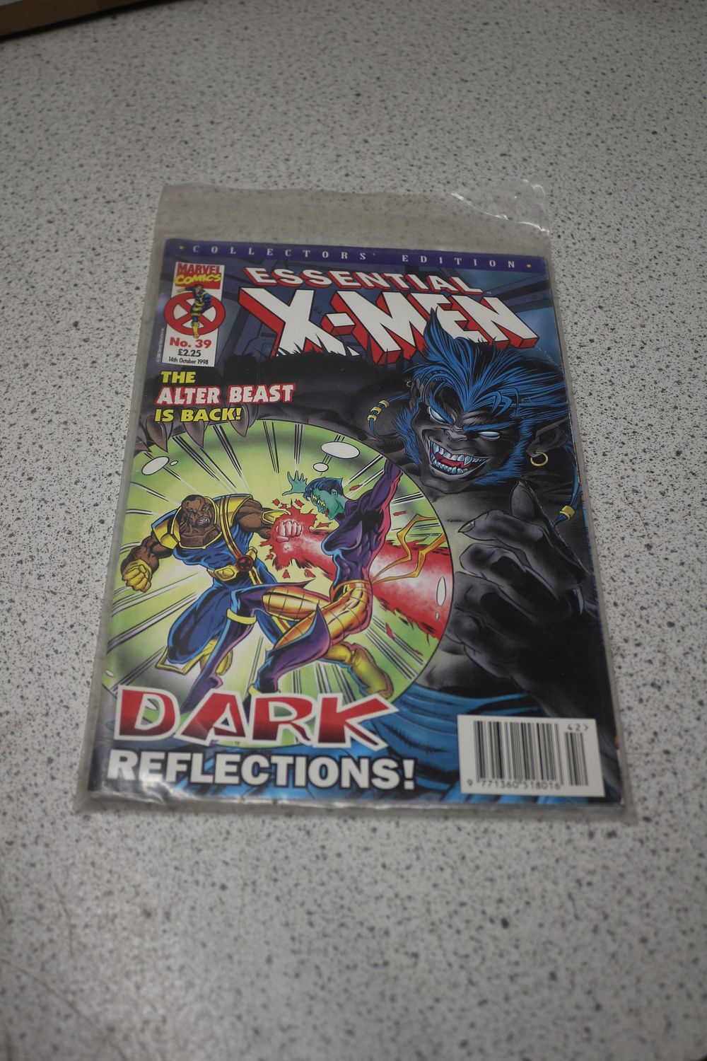 Lot 519: Marvel Comics Essential X-Men Collector's Edition Comic No. 39, 1998.