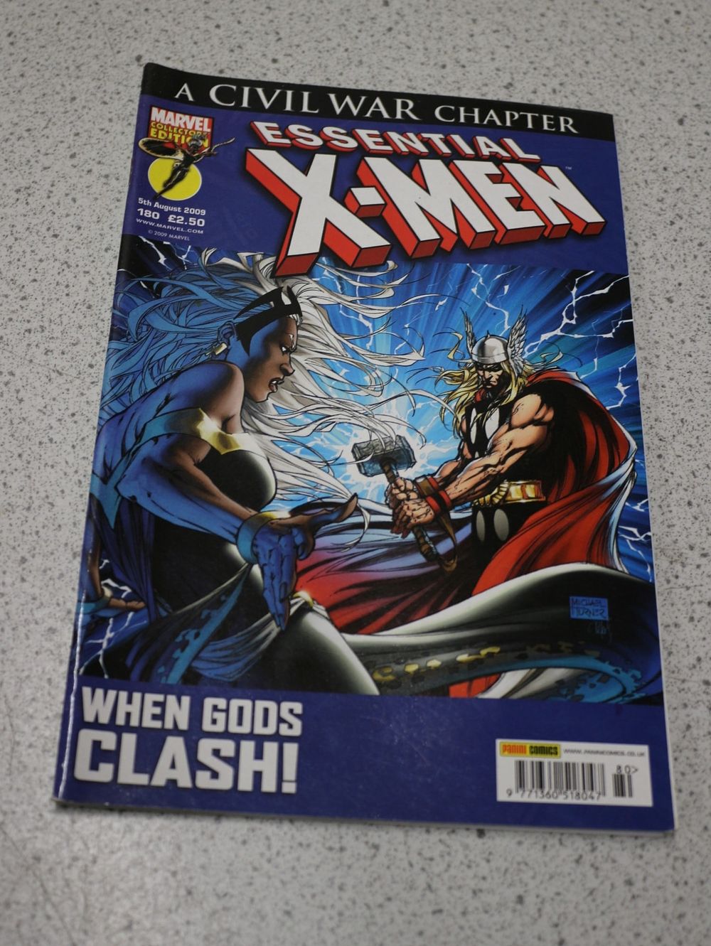 Lot 552: Marvel Collector's Edition: Essential X-Men Civil War Chapter Comic