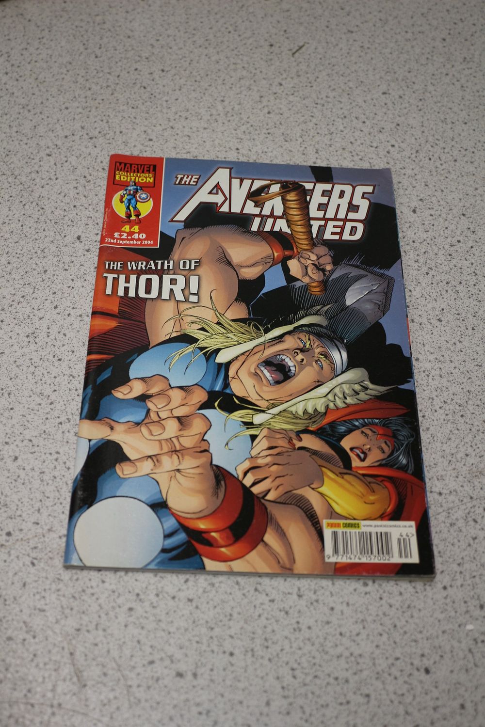 Lot 579: Marvel Panini Comics: The Avengers United: The Wrath of Thor! Issue 44