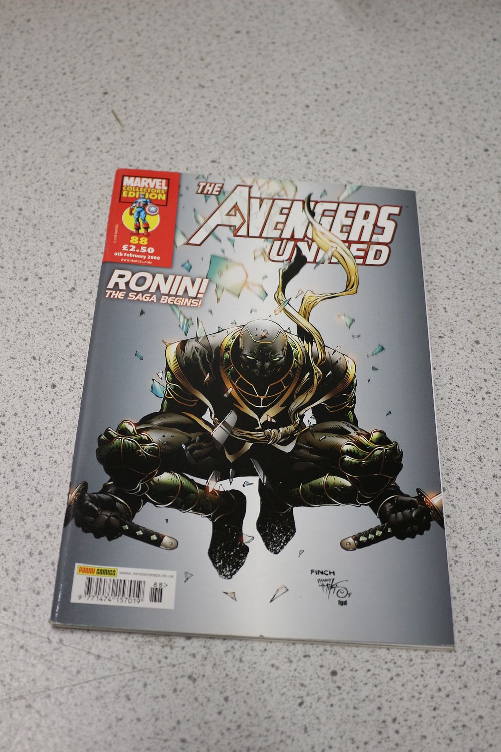 Lot 597: The Avengers United #88 Marvel Panini Comic