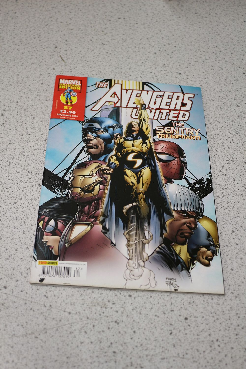 Lot 598: Marvel Collectors' Edition: The Avengers United Comic Book