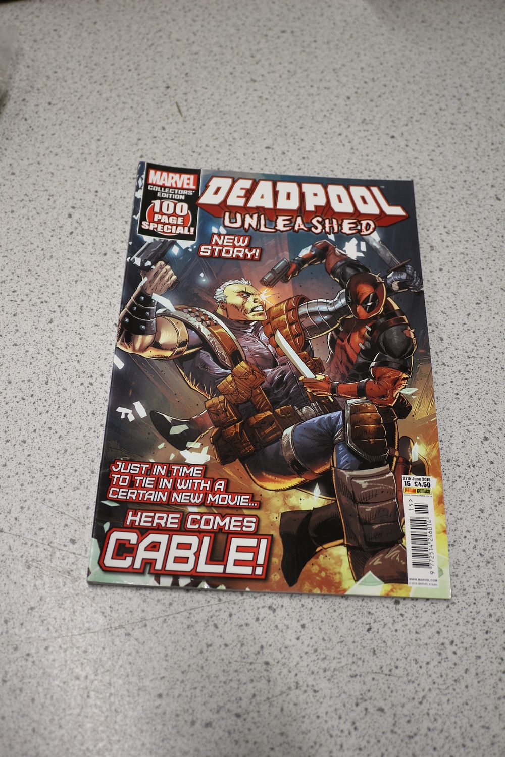 Lot 605: Marvel Collectors' Edition Deadpool Unleashed Issue 15 Comic Book