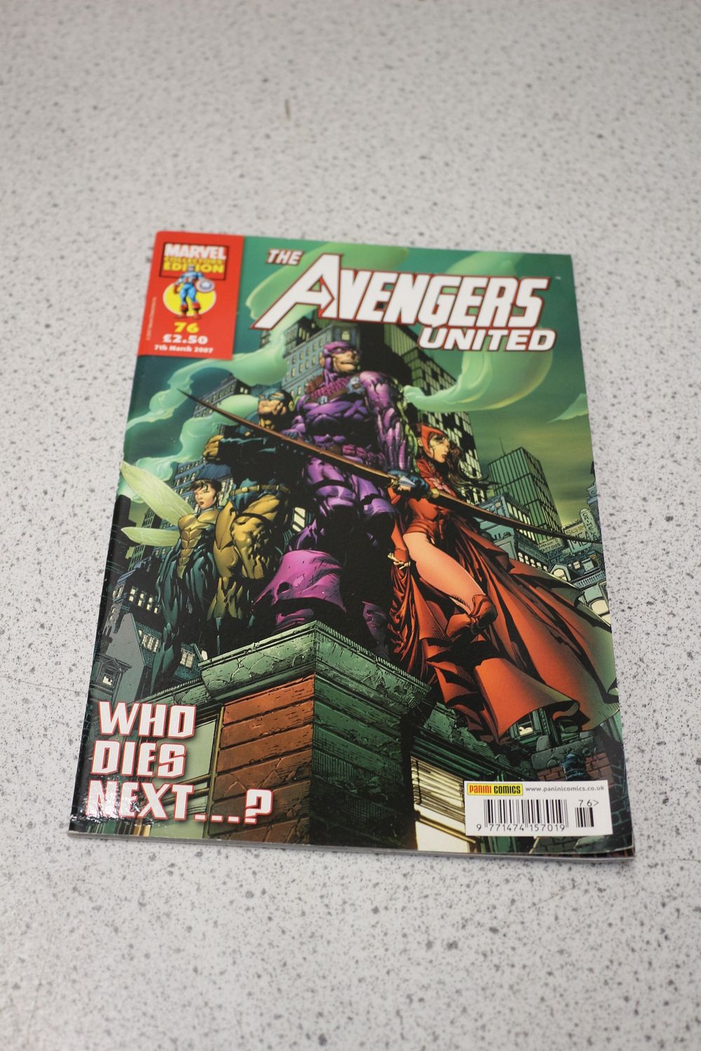 Lot 619: Marvel Ultimate Edition The Avengers United Comic Book Issue 76