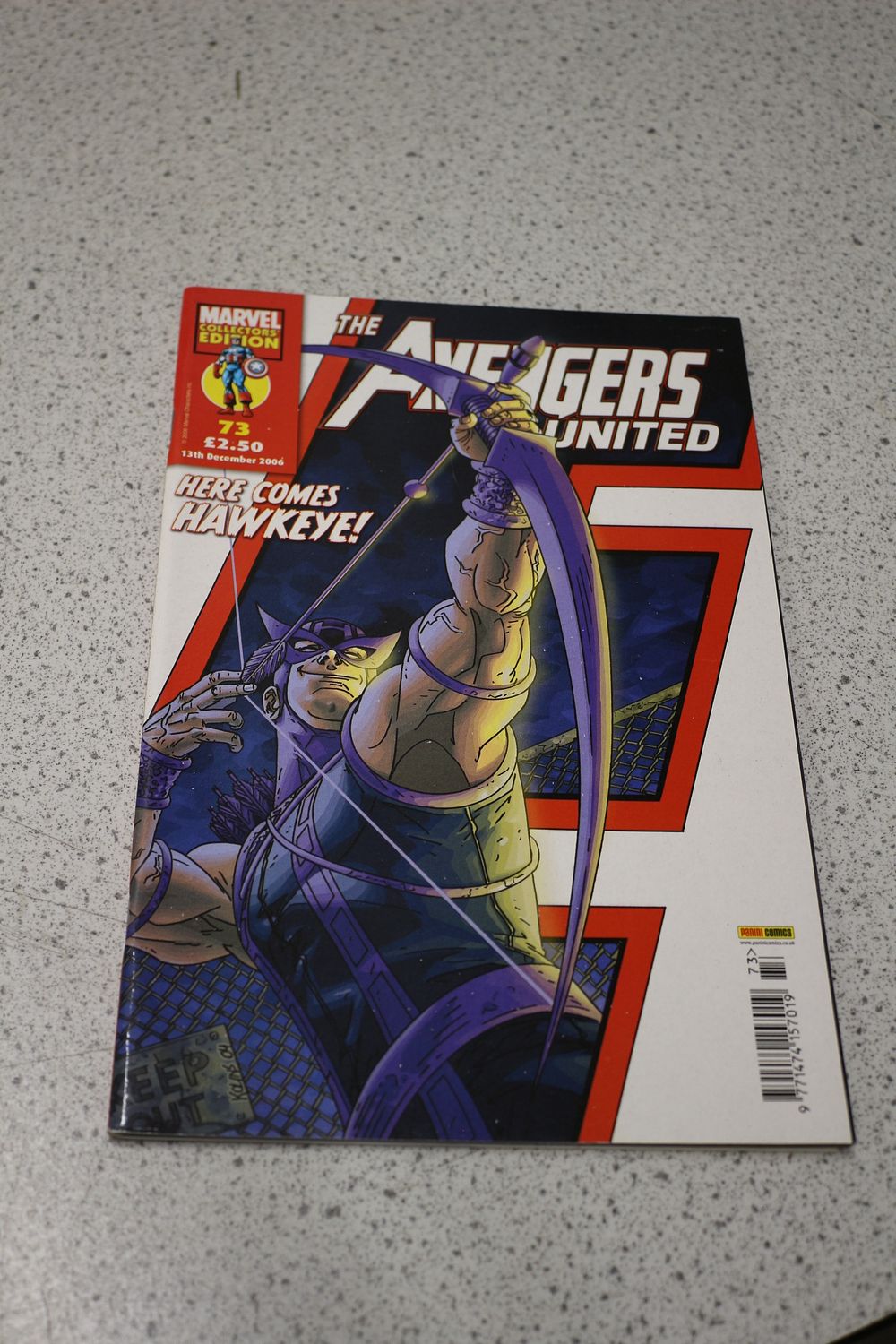 Lot 621: Marvel Collectors Edition The Avengers United: Here Comes Hawkeye! #73