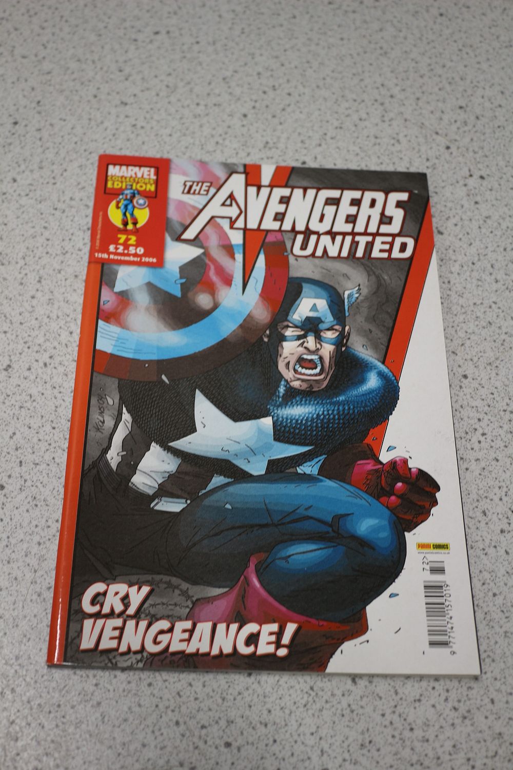 Lot 622: The Avengers United Marvel Collectors Edition Comic Book