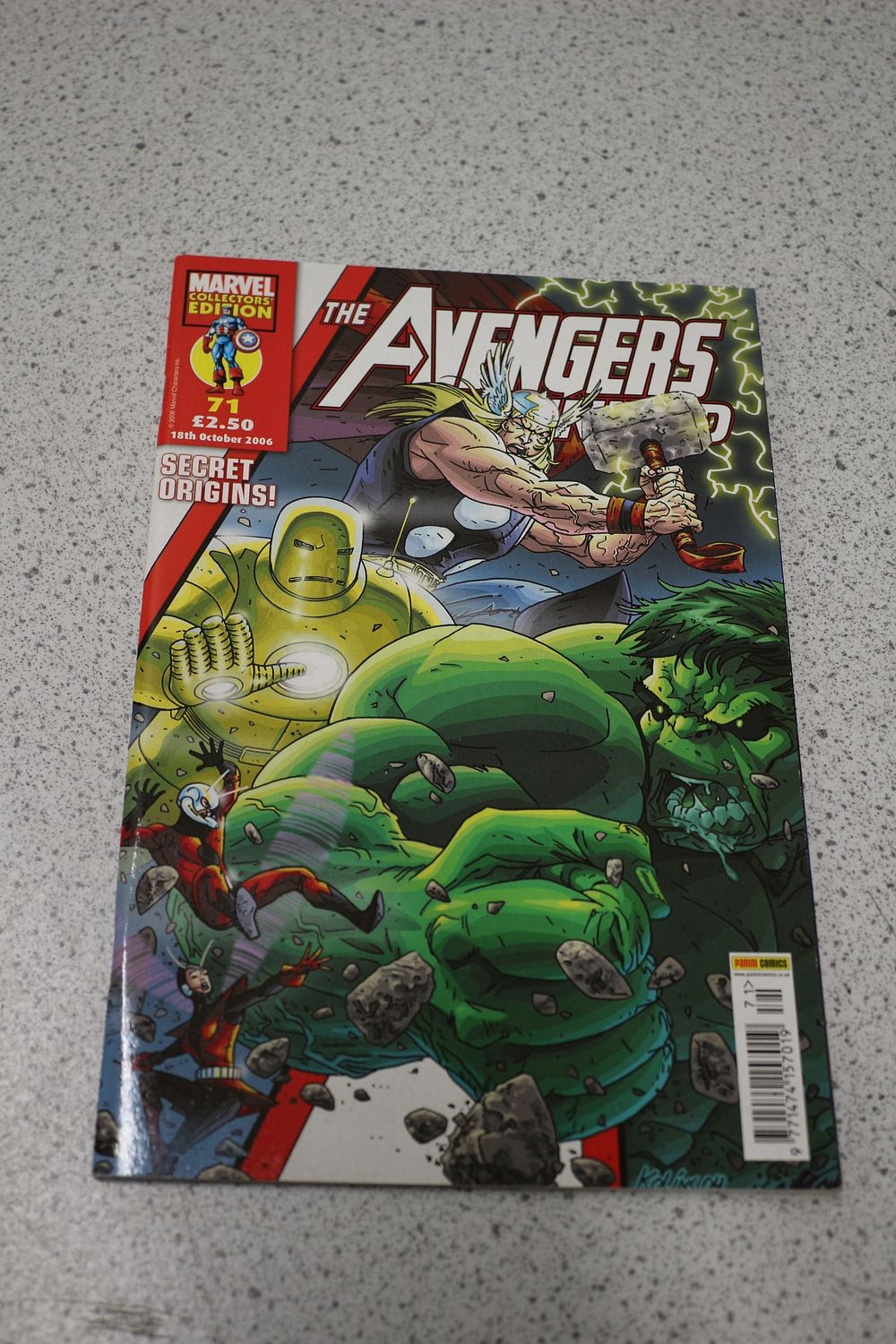 Lot 623: Marvel Panini Comics The Avengers No. 71