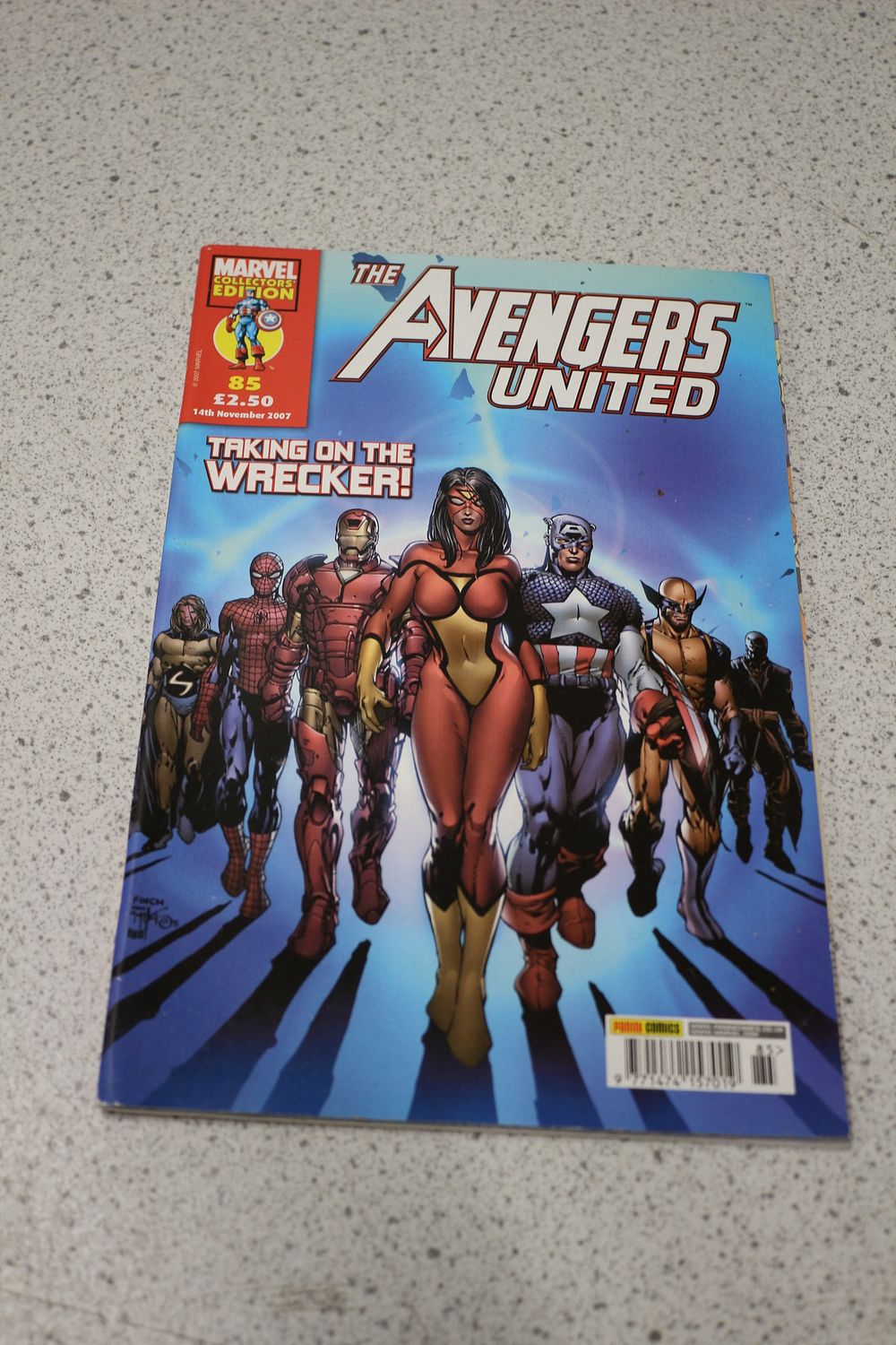 Lot 627: Marvel Collectors Edition: The Avengers United Comic Book, Issue 85