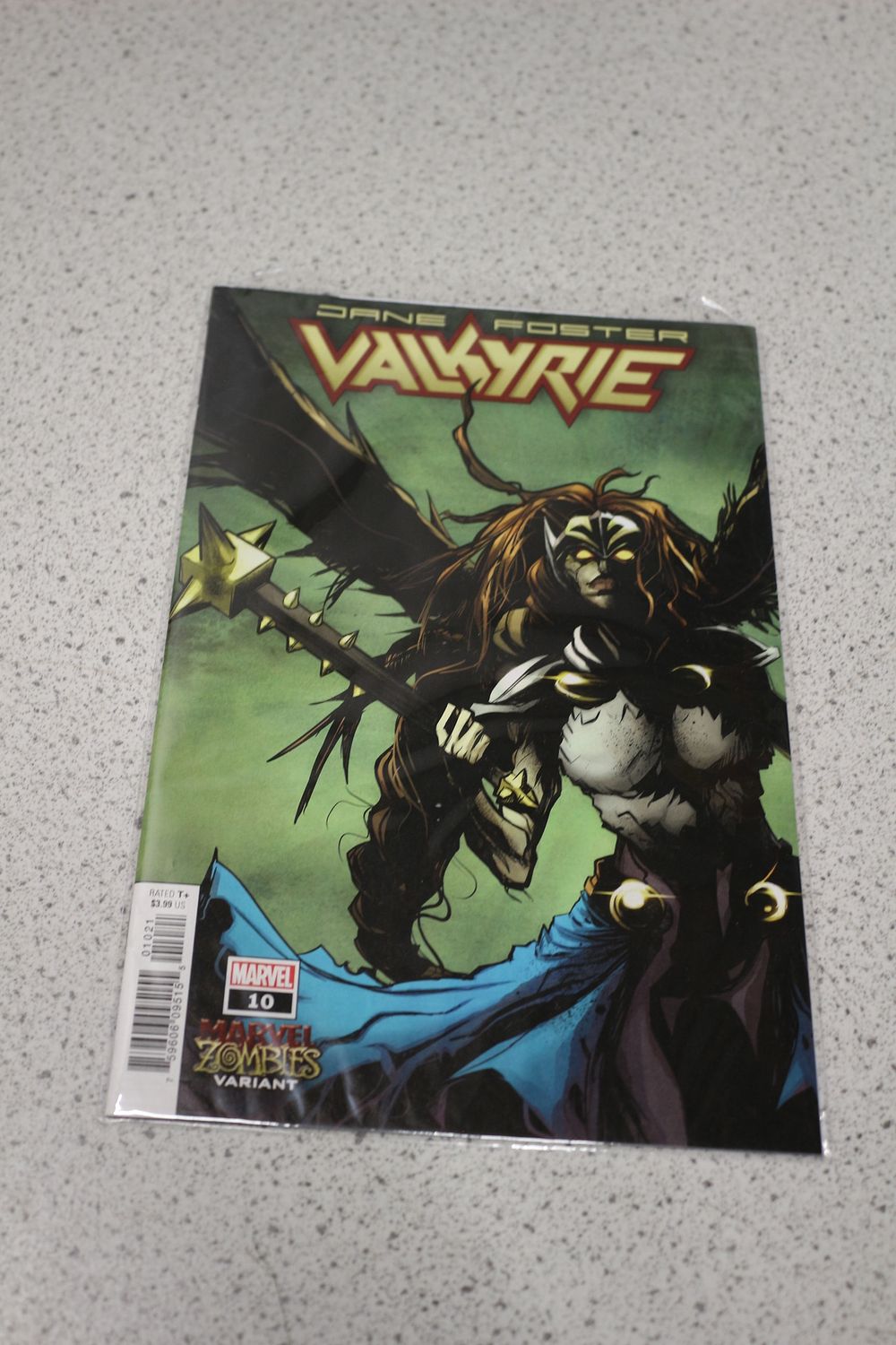 Lot 666: Marvel Jane Foster Valkyrie #10 Rodriguez Marvel Zombies Variant Comic