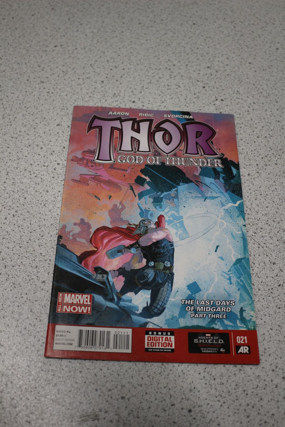 Lot 682: One Marvel Thor God of Thunder Comic Book Issue 021