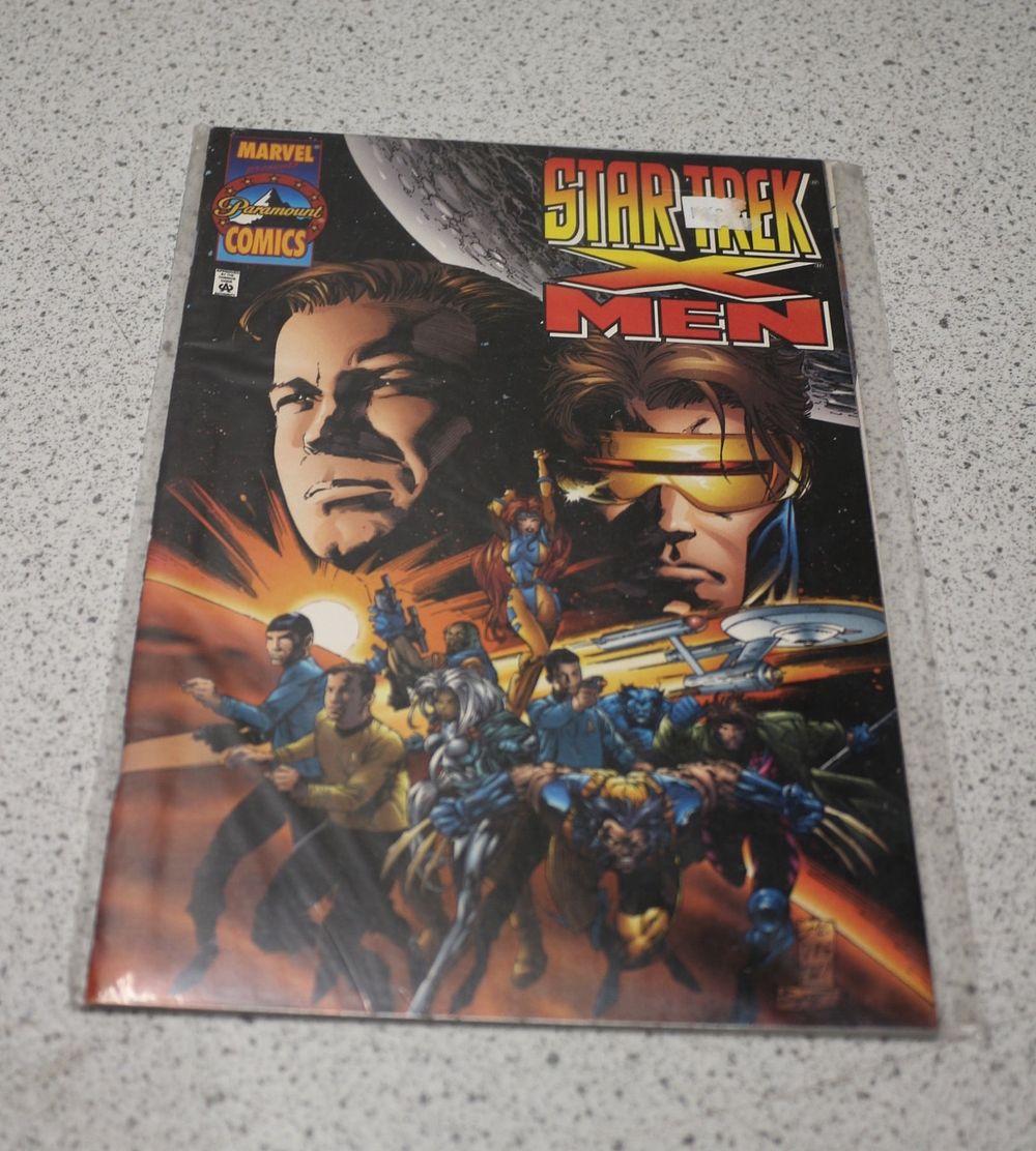 Lot 738: A 1996 Marvel Star Trek X-Men #1 Comic Book