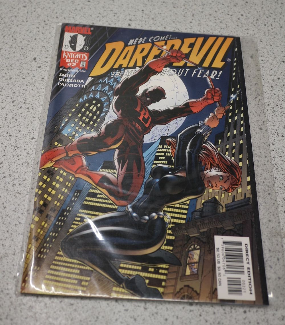 Lot 744: Marvel Daredevil Comic Book Issue #2 (1998)