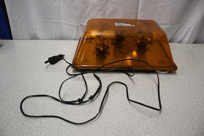 MINIRAY Amber 12VDC Emergency Light Bar. An amber code 3 PSE 158X Force 4 MINIRAY low profile 