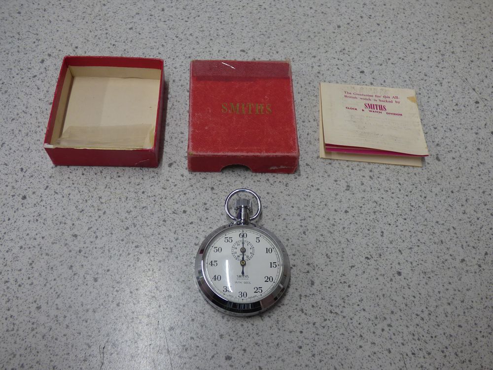 Lot 376: A Smiths Shockproof 1/5th Secs. Stopwatch with Box and Leaflet