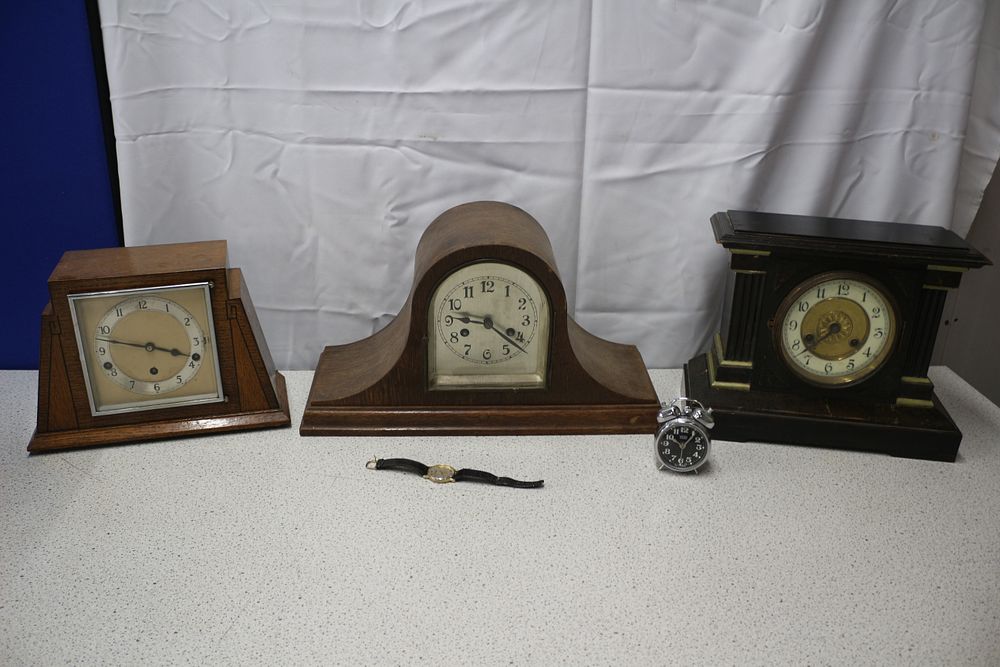 Lot 549: Five Timepieces: Three Mantel Clocks, Alarm Clock, and Wristwatch