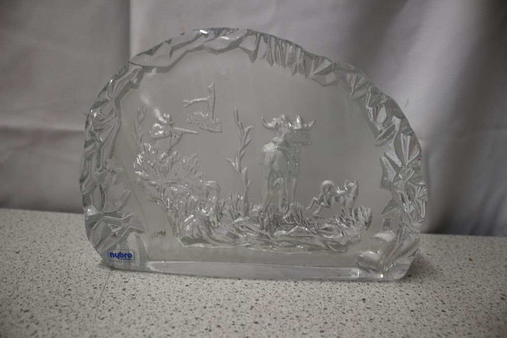 Lot 272: Nybro Sweden Crystal Glass Hunting Scene Sculpture