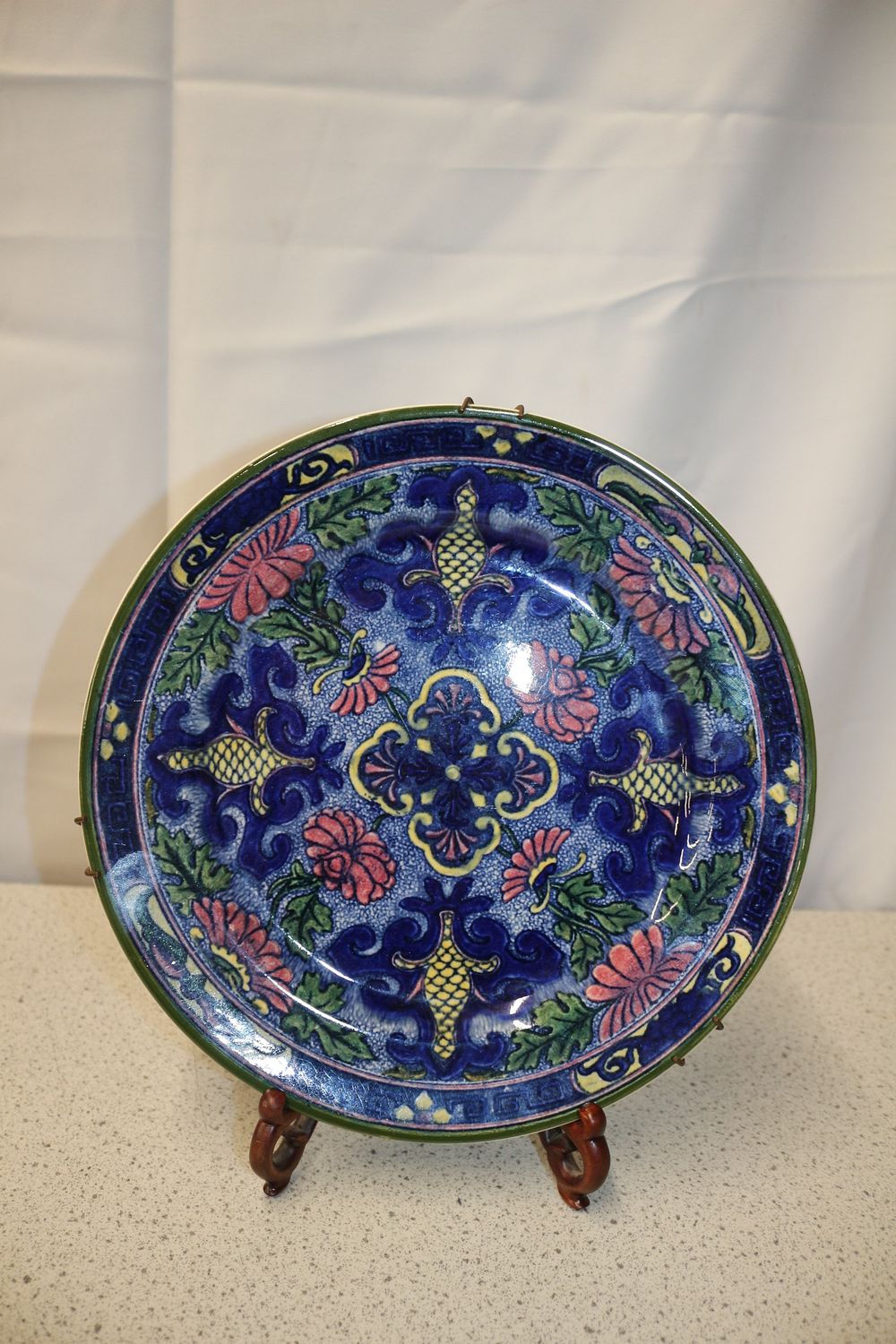 Lot 459: A Royal Doulton Antique Plate