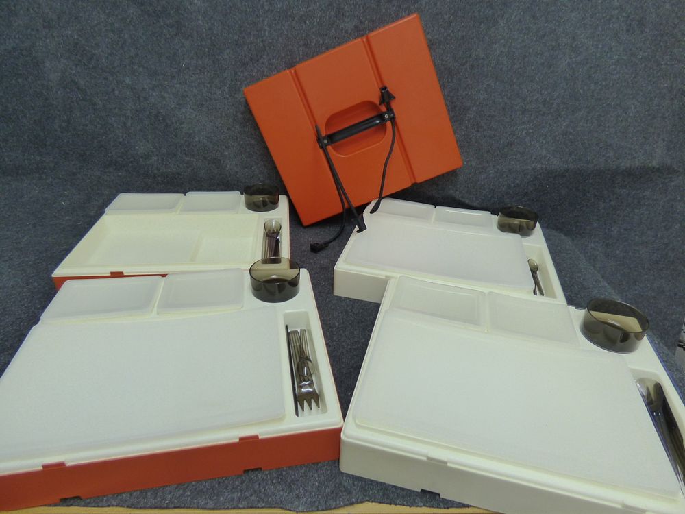 Lot 220: Vintage Pac-A-Pic Stackable Plastic Picnic Set