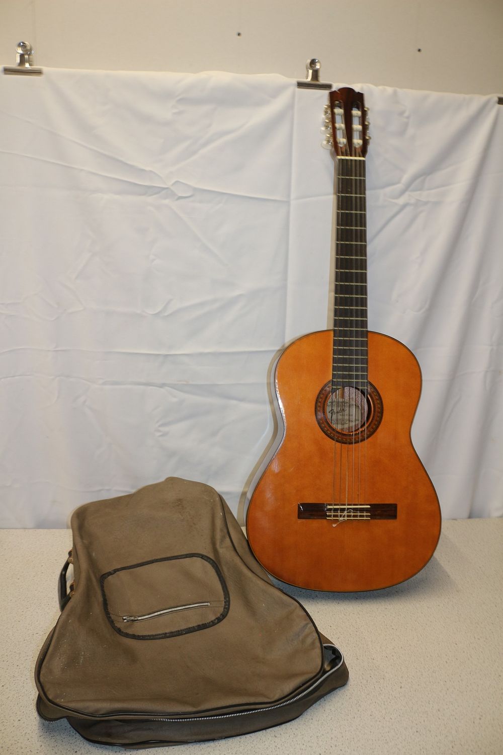 Lot 291: A Fender FC-100 Classical Guitar with Soft Case