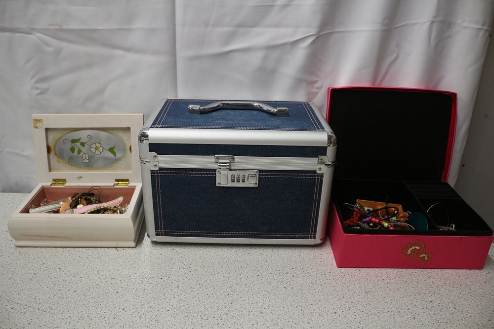Lot 308: 2 Jewellery Boxes and Costume Jewellery and Vanity Case