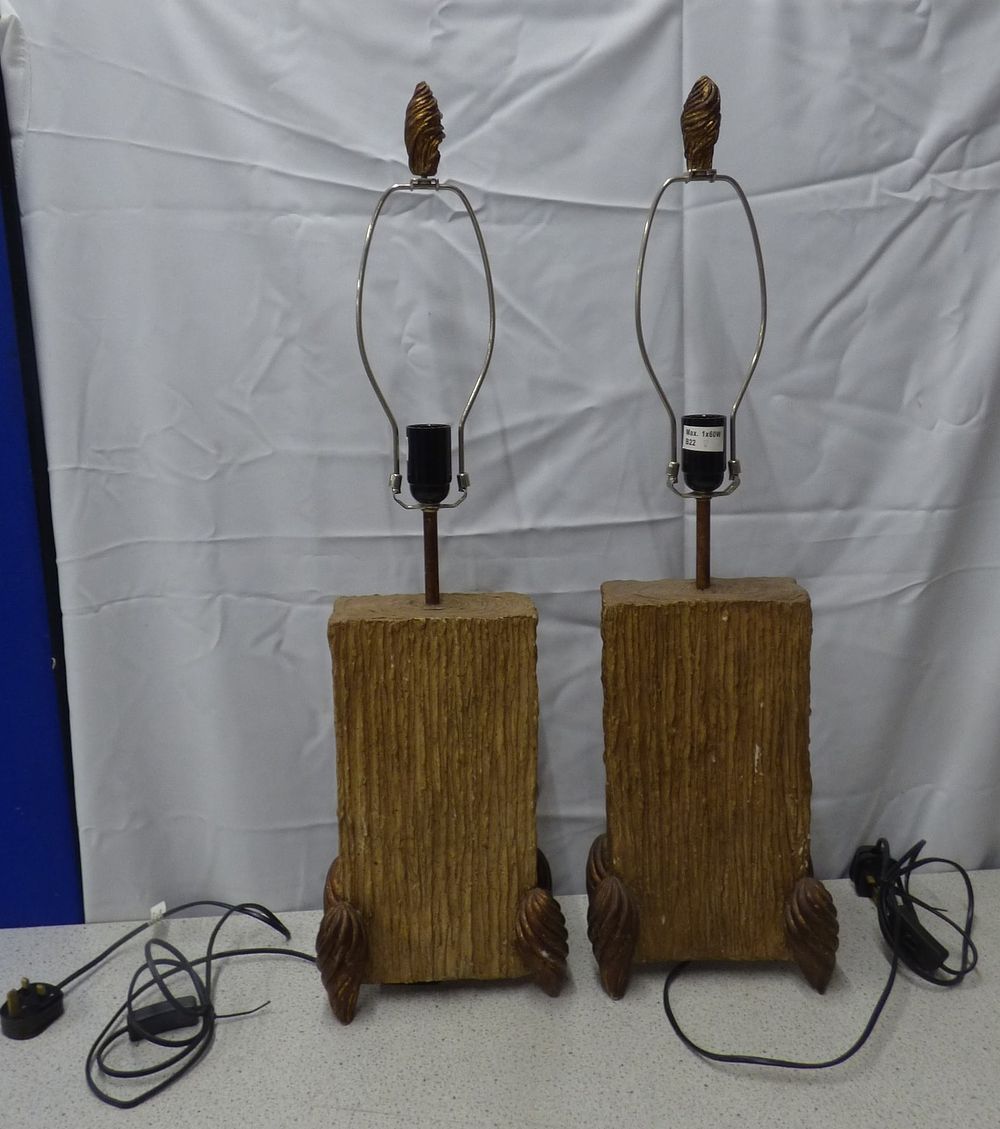 Lot 207: A Pair of FLAMBEAU UK 'TA1105' Table Lamps