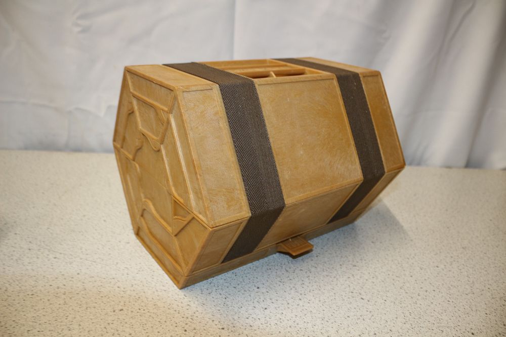 Lot 254: A Rolykit Expanding Roll-Up Storage Case