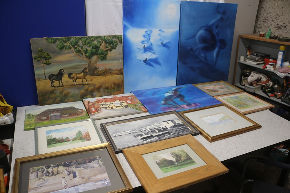 Lot 335: Large Collection of Various Mixed Media Pictures
