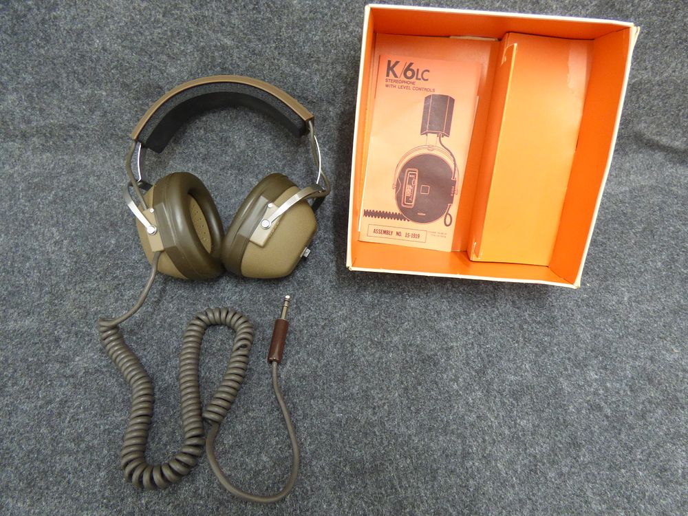 Lot 209: Koss K/6LC Stereophone Headphones with Original Box and Manual