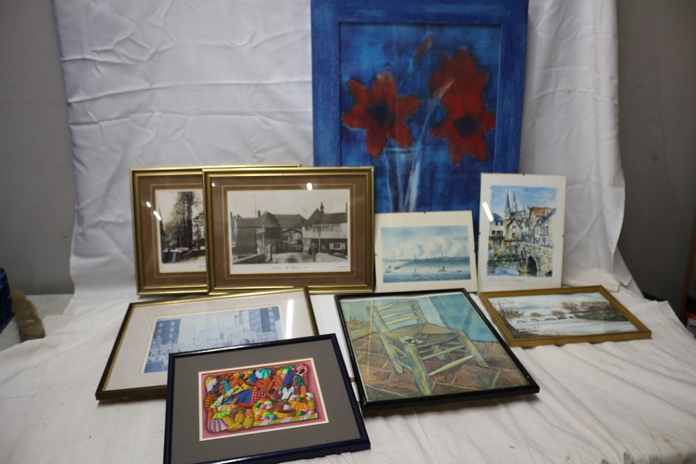 Lot 320: A Collection of Framed Artworks and Photographs