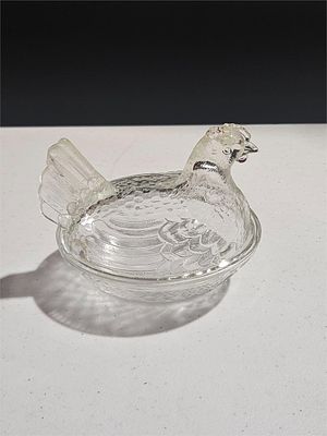 Vintage Indiana Glass Clear Crystal Hen On A Nest. 4 1/2"