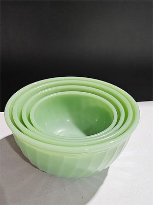 Anchor Hocking Fire King Jadeite Swirl Bowls. Set Of 4, 9" 8" 7" 6"